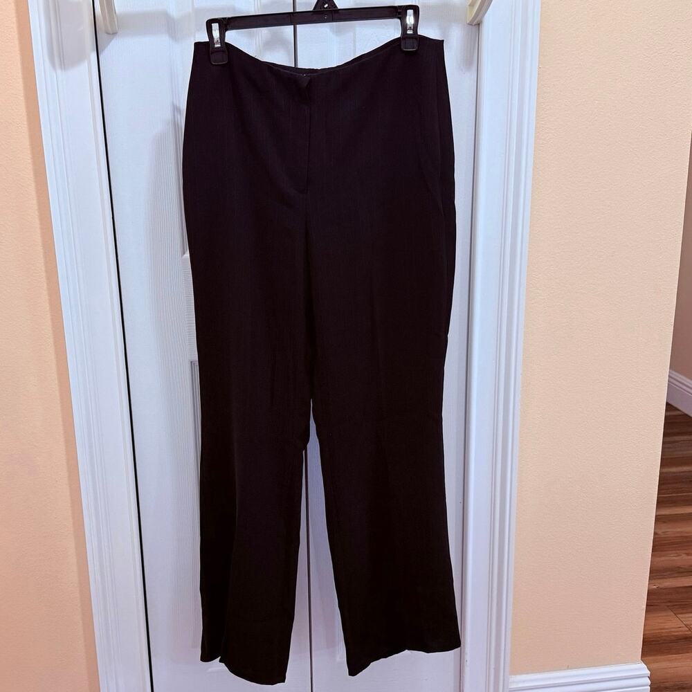 Vintage Louben Sz 8 pants straight-leg cut with a clean flat-front waist design.